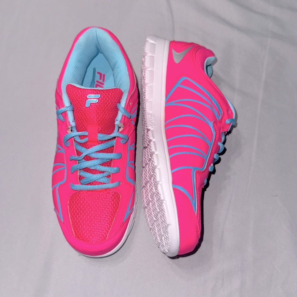 New Without Box Size 8.5 Women’s Fila Neon Pink/Light Blue Sneakers